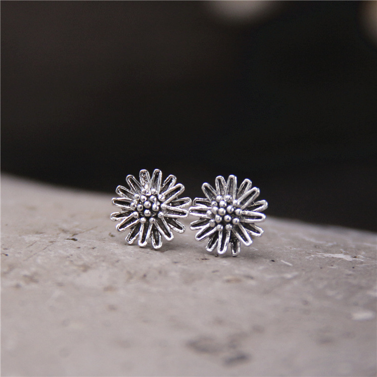 文艺气质S925纯银时尚个性菊花耳钉 泰银复古做旧小雏菊女耳饰品