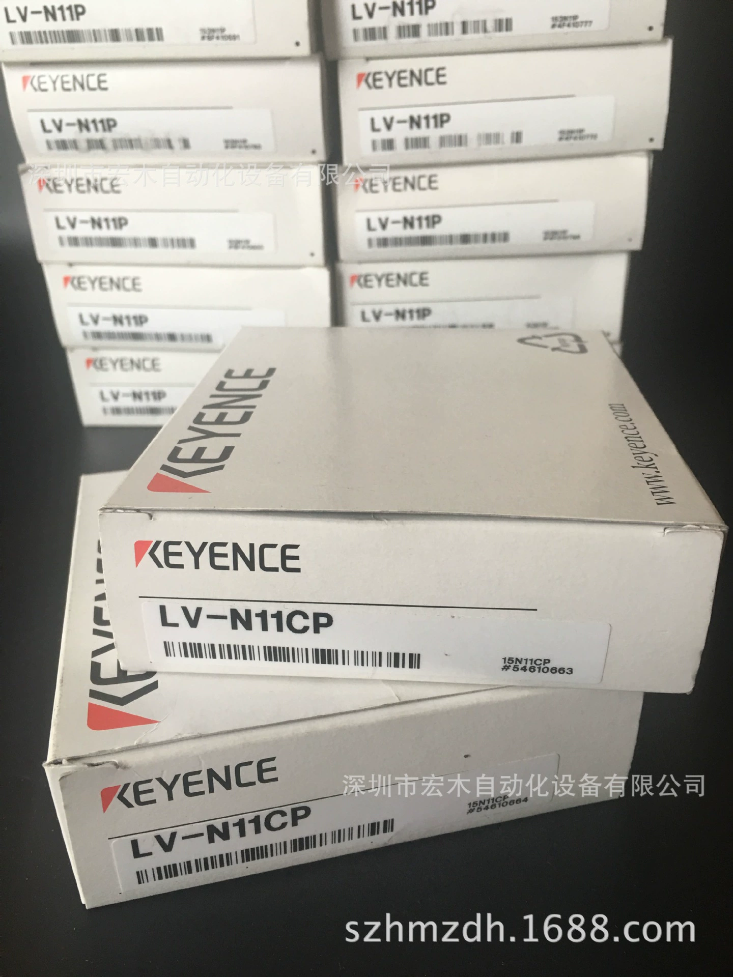 Kanel LV-N11CP цифровой лазерный датчик новый оригинальный подлинный KEYENCE точечный торг
