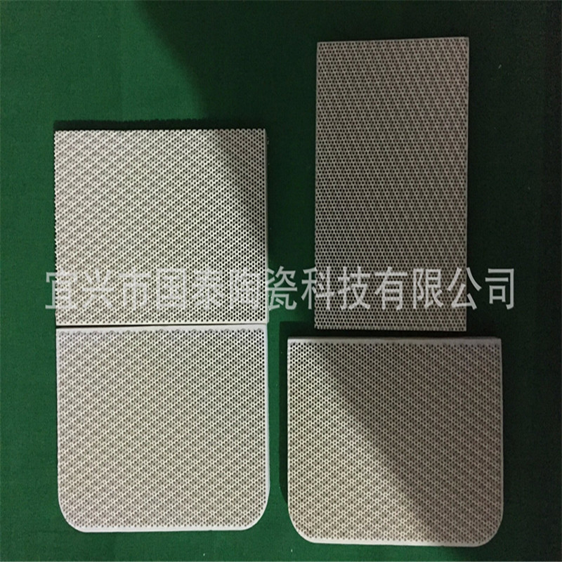 宜兴厂家批发堇青石蜂窝陶瓷片烧烤炉氧化铝陶瓷板新材料电热陶瓷