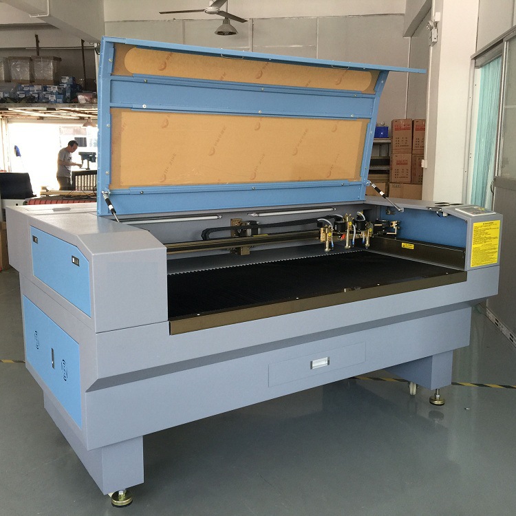 布料皮革三头激光切割机 服装鞋帽花边边角料自动裁剪激光雕刻机