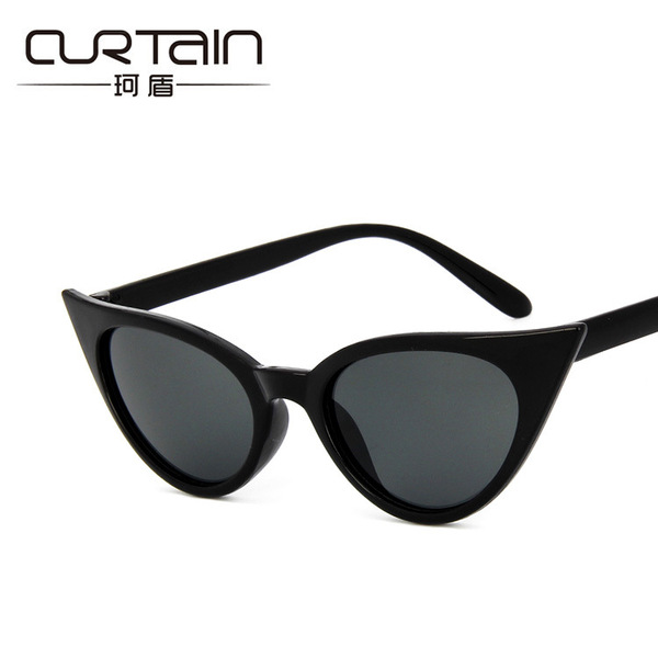 Retro sexy fashionable sunglasses