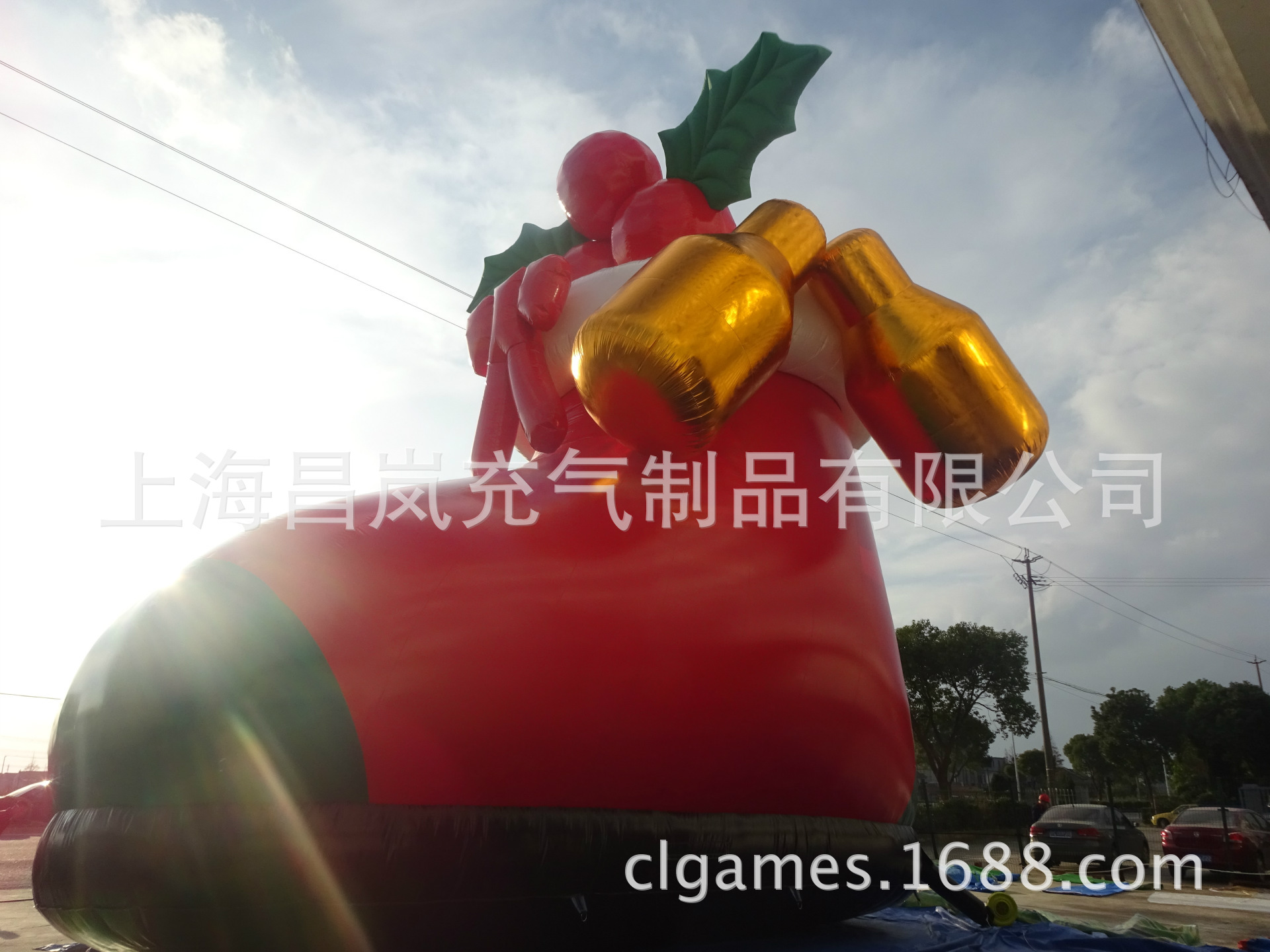 厂家供应圣诞节美陈气模充气圣诞袜子鞋子礼物出口