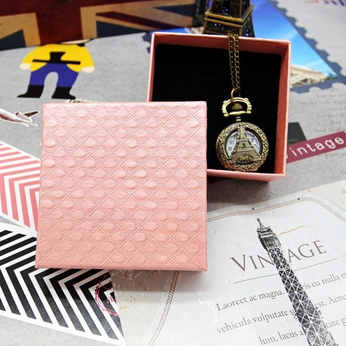 Wholesale jewelry box 7*7 necklace box gift box jewelry box diamond box retro kraft paper box