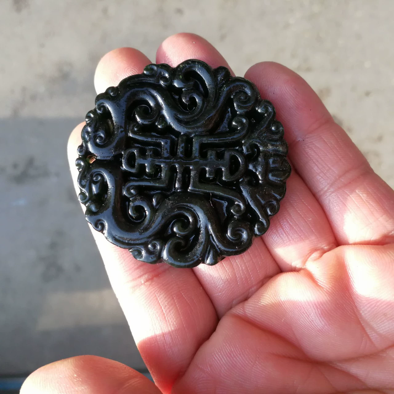organically pendant jade, dragon-shaped decoration, jasper, protective amulet, ethnic buckle, dragon and phoenix, ethnic style