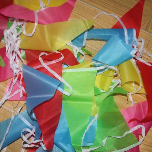 Small colorful flags, triangular string flags, wholesale polyester construction site opening layout, venue advertising activities