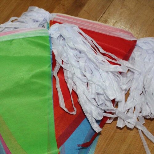Small colorful flags, triangular string flags, wholesale polyester construction site opening layout, venue advertising activities