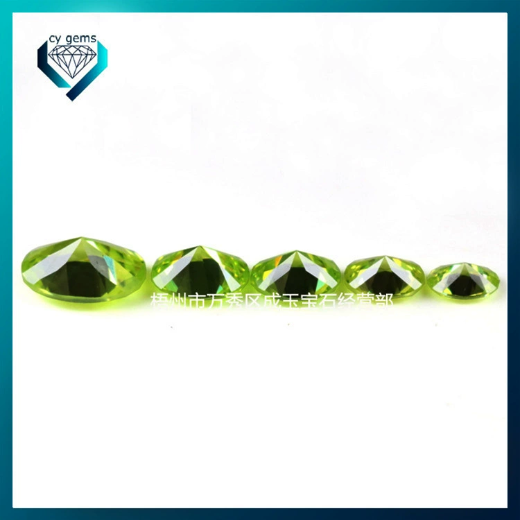 Зеленый gemstone яблоко с цирконом