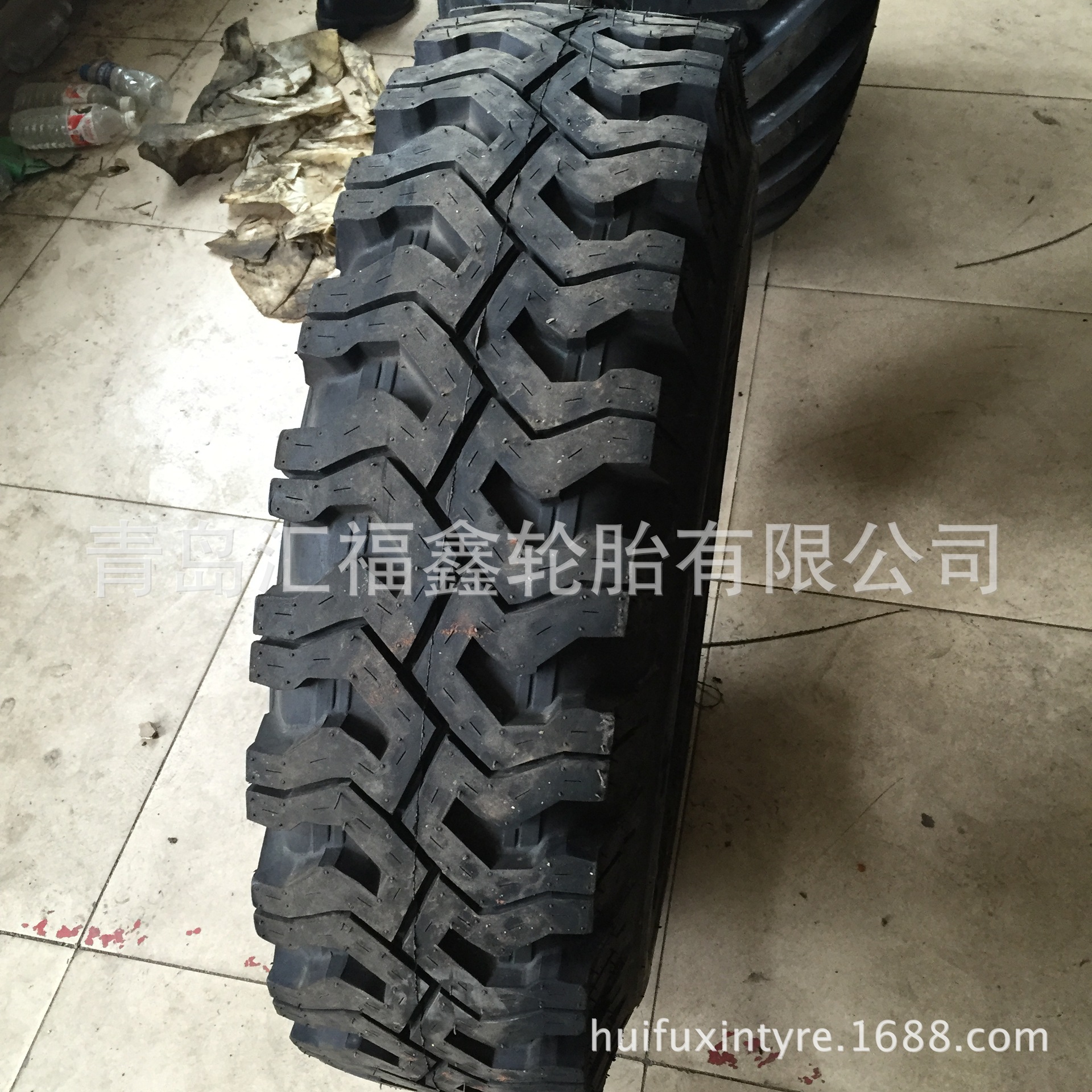 出口供应轮胎 9.00-16越野花纹轮胎900-16M+S花纹支持出口和拼柜