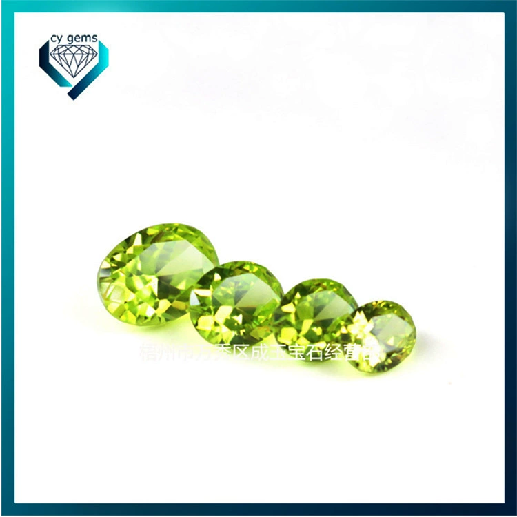 Зеленый gemstone яблоко с цирконом