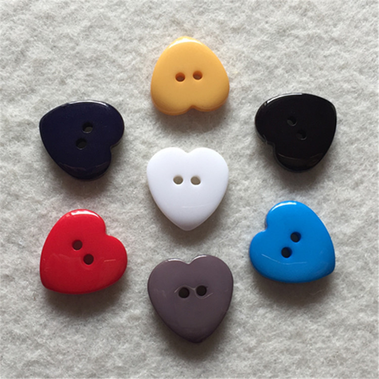 Resin two-eye peach heart love button women's children's clothing shirt sweater handmade diy button decoration heart-shaped button