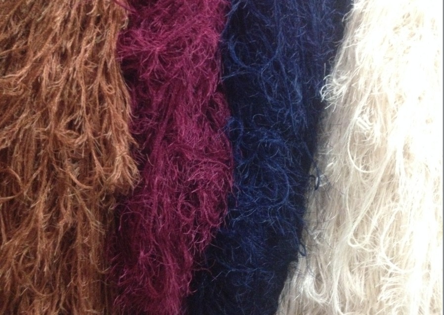 厂家直供花式纱羽毛纱锦纶4公分狗仔毛  此纱线手感柔软保暖纱线