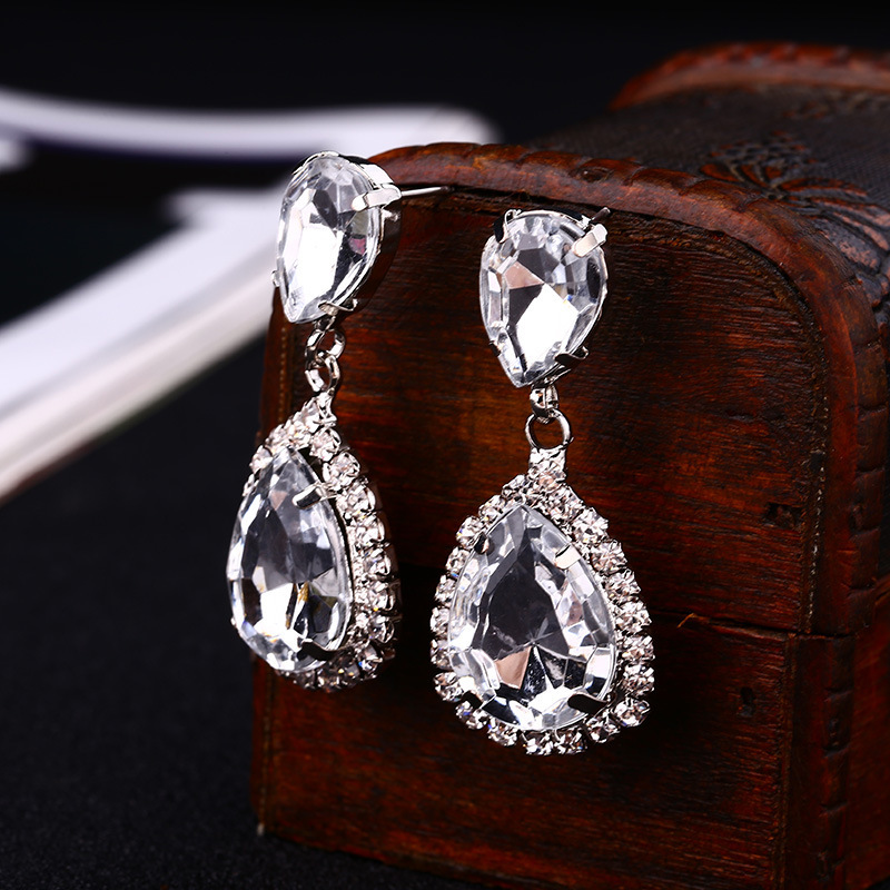 Korean Fashion Shiny Water Drop Crystal Ladies Simple Daily Earrings Women's Accessories Manufacturers Wholesale E043 Korean Fashion Shiny Water Drop Crystal Ladies Simple Daily Earrings Women's Accessories Manufacturers Wholesale E043