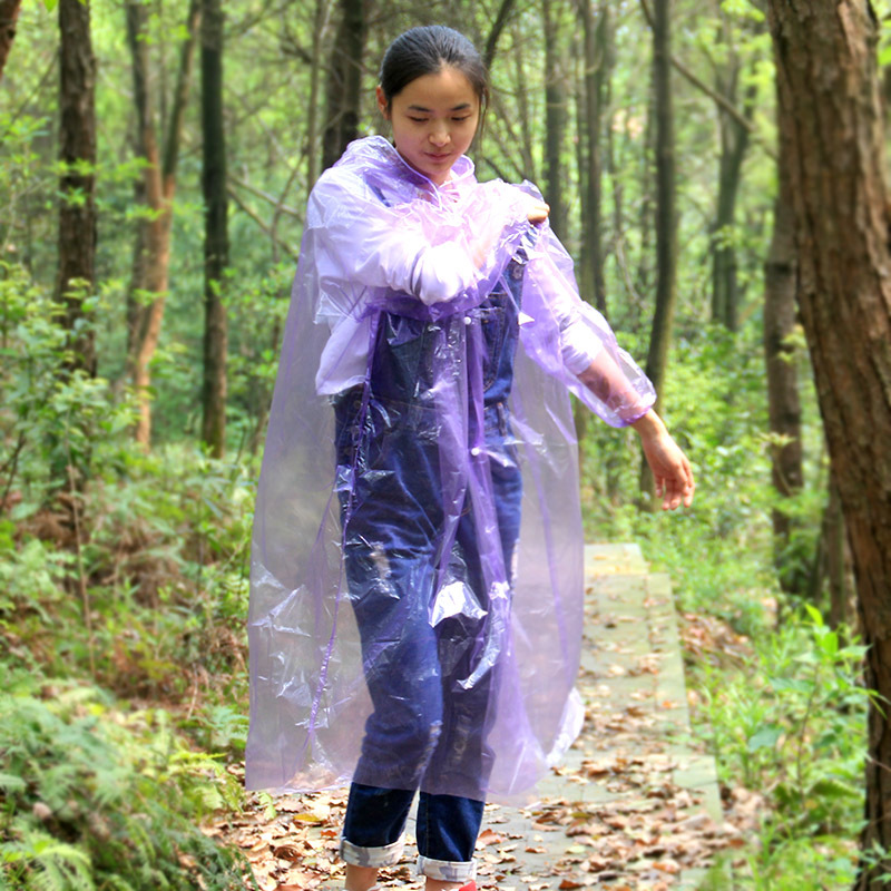 Qiahang venta al por mayor botón extra grueso 6 seda desechable impermeable transparente viaje montañismo ciclismo engrosado poncho impermeable
