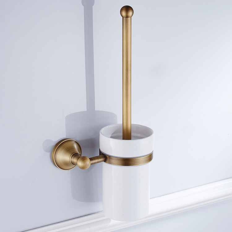 ¡Venta caliente! Hardware de la vendimia colgante baño taza cerámica blanca latón estilo Europeo antiguo inodoro cepillo rack