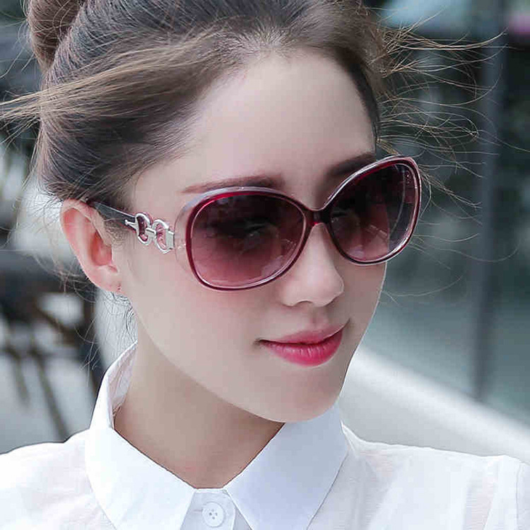 2020 new fashion sunglasses women's fashionable 9509 European and American retro sunglasses sunglasses frog glasses
