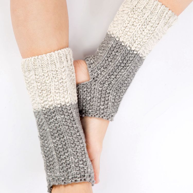 Light gray/ivory white