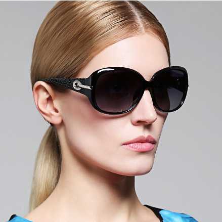 Cross-border supply of new elegant rhinestone sunglasses women's trendy 9526 European and American vintage sunglasses sunglasses