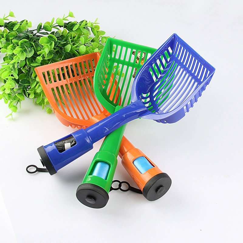 Производитель поставляет пластиковую лопату для кошек