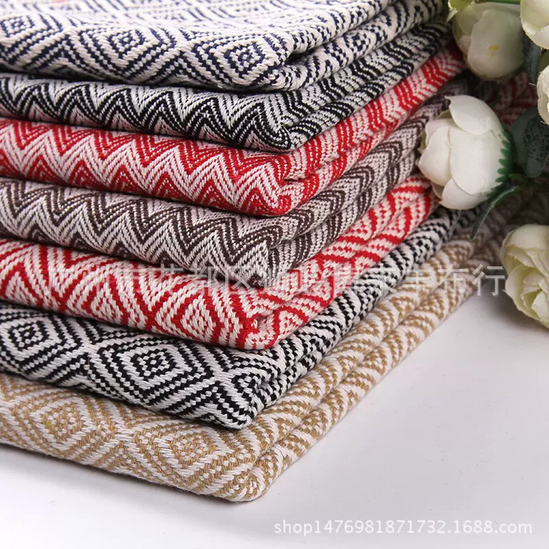 现货供应 涤棉色织菱形提花布 鞋帽 箱包 服装 装饰面料批发