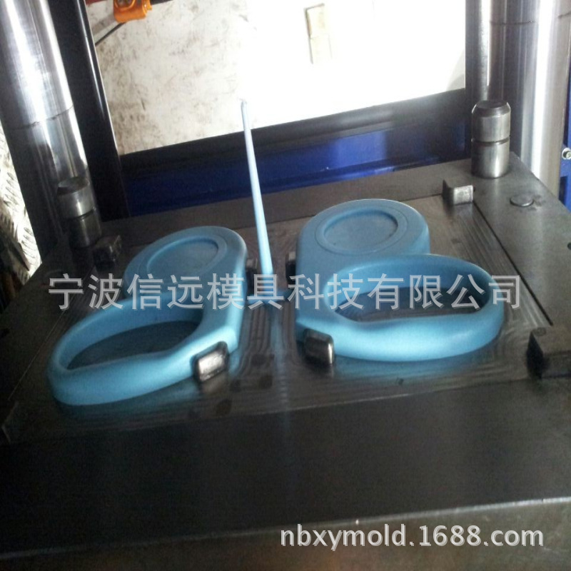 专业模具设计宠物牵引器塑料模具注塑余姚模具成品组装