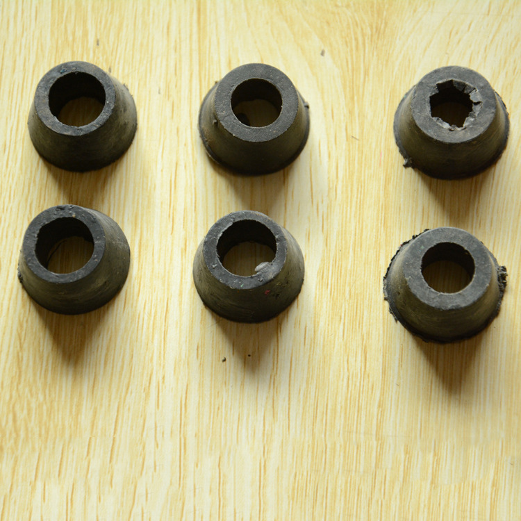 厂家供应止水板水泥垫块防水钢筋垫块各种规格