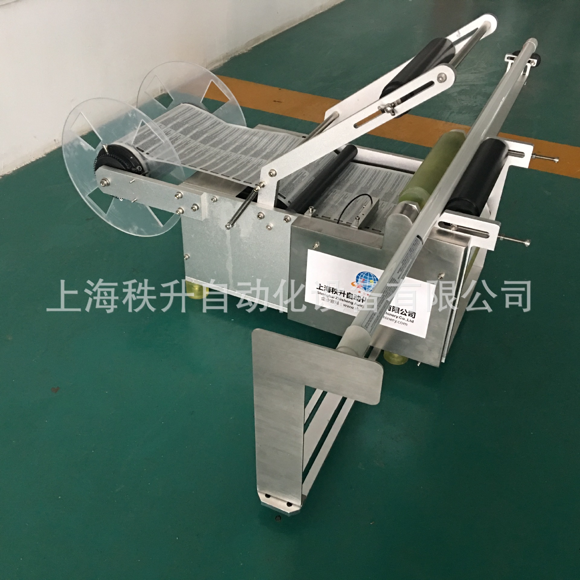 半自动贴标机 灯管贴商标机器 贴标签机 圆瓶贴标机 贴标机小型