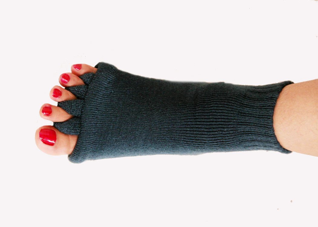 Green gray-five-finger socks