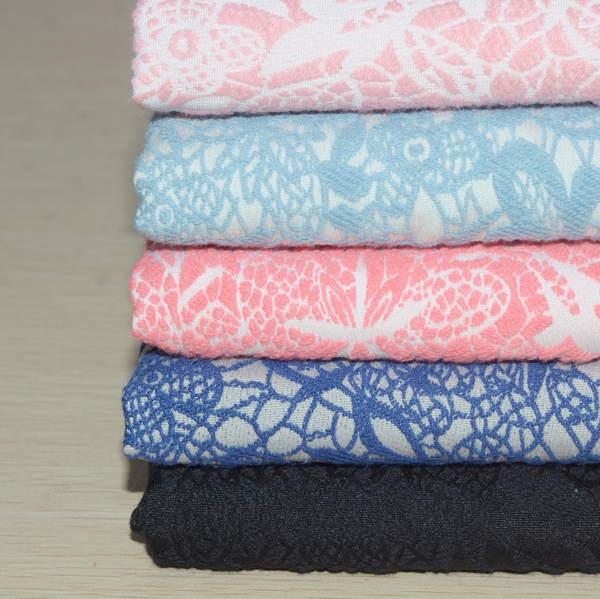 库存布料梭织提花布开春时尚女装古装戏服广州中大布料市场现货