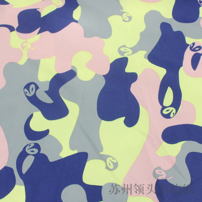 厂家供应斜纹染色桃皮绒涤纶布料 秋冬羽绒服棉服夹克服装面料