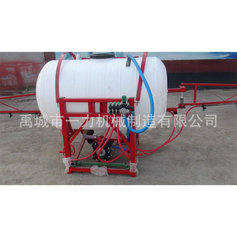 厂家供应喷杆喷药机 大容量 喷幅喷药机 打药机价格