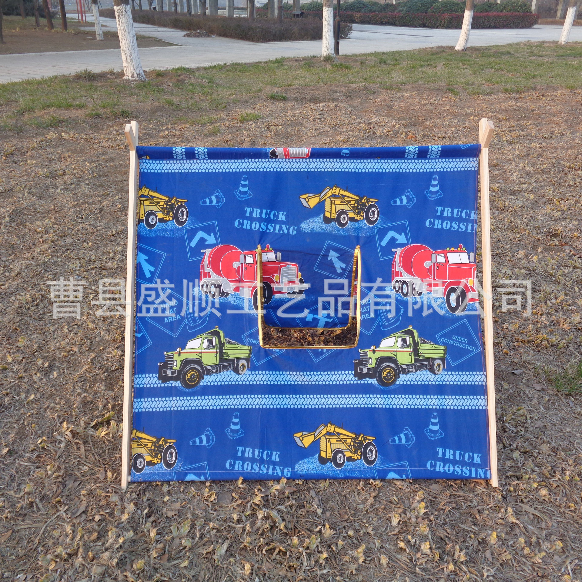 Pet Nest Tourism Outdoor Pine Pole Tent Nest Studio Special Props Manufacturers Wholesale