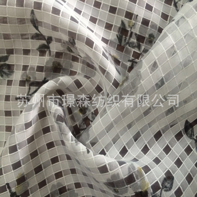 厂家供应 欧根纱格子印花 时尚女装上衣连衣裙面料 外单品质