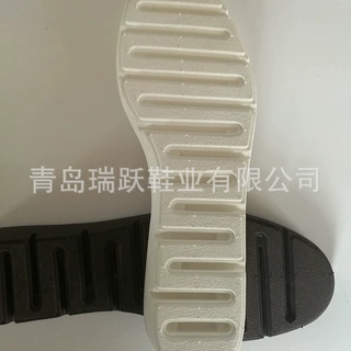 鞋厂鞋材加工厂来图定制女士休闲鞋运动鞋单鞋黑白双色发泡大鞋底