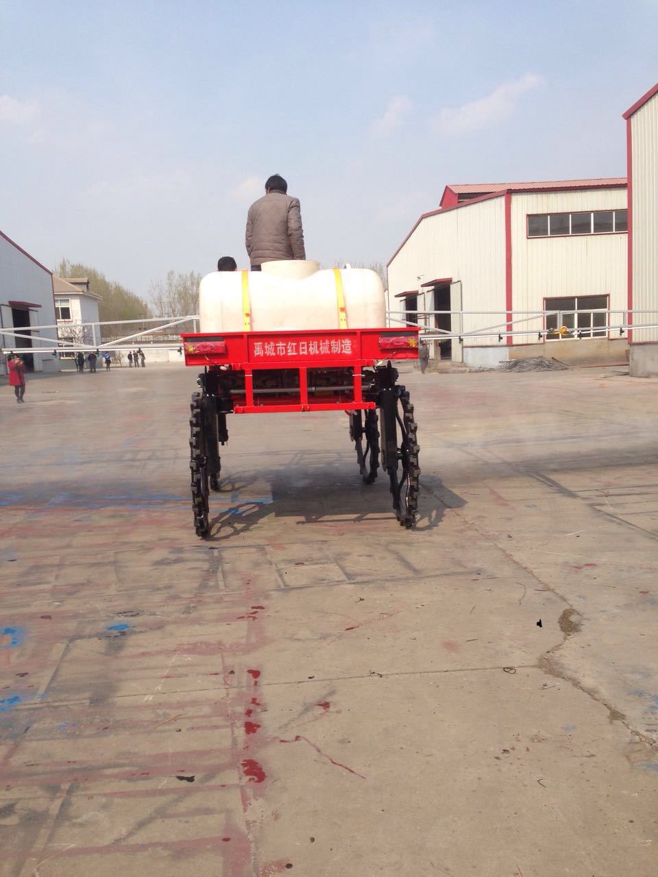 喷雾器   农用自走式喷药机  出口各种打药机  轮距可调式喷雾器