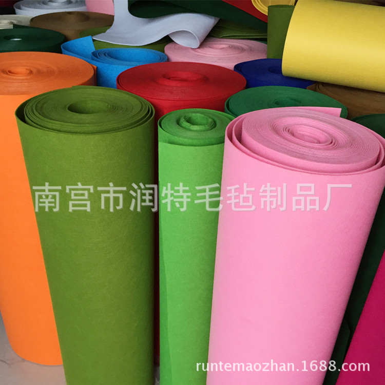 直销彩色毛毡布无纺布不织布装饰汽车背篼工艺品针刺化纤彩毡
