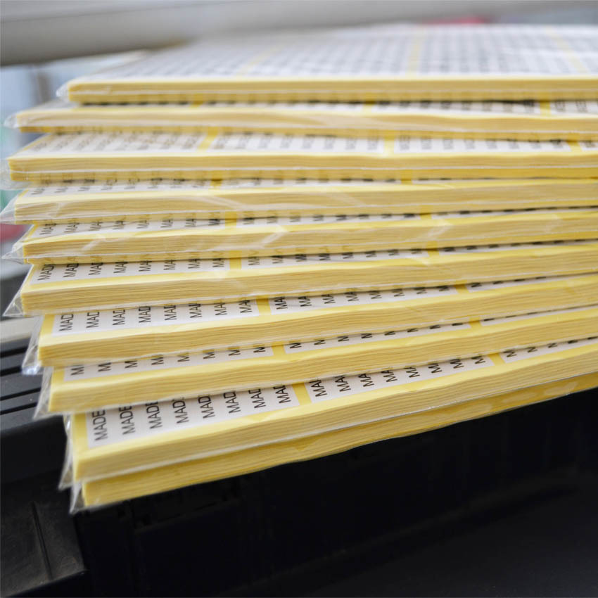 制造中国贴纸高粘MADEINCHINA黑字白底小贴纸长方形 出口标识贴