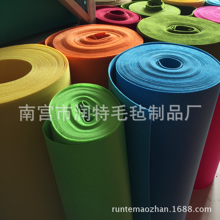 供应工艺针刺无纺布 箱包DIY手工玩具膈音针刺毛毡布批发