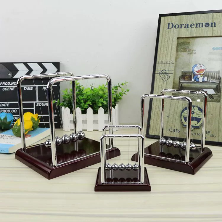 Newton's ball ball wholesale chaos, metal handicraft gifts creative ornaments home plastic Newton