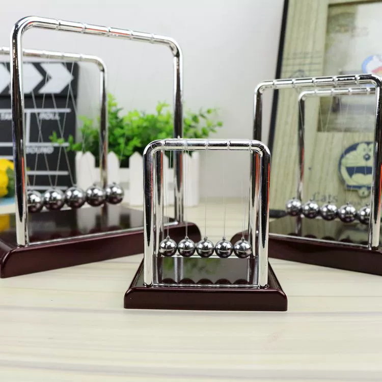 Newton's ball ball wholesale chaos, metal handicraft gifts creative ornaments home plastic Newton