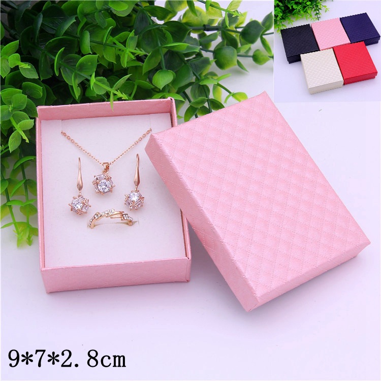 厂家货源戒指耳环饰品套装礼品纸盒钻石纹天地盖项链吊坠盒批发