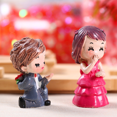 DIY Mini House Accessory Figurine, Gift Cheese Cat Plush Couple Shelf Decor Crown Couple Micro Landscape Resin Figurine