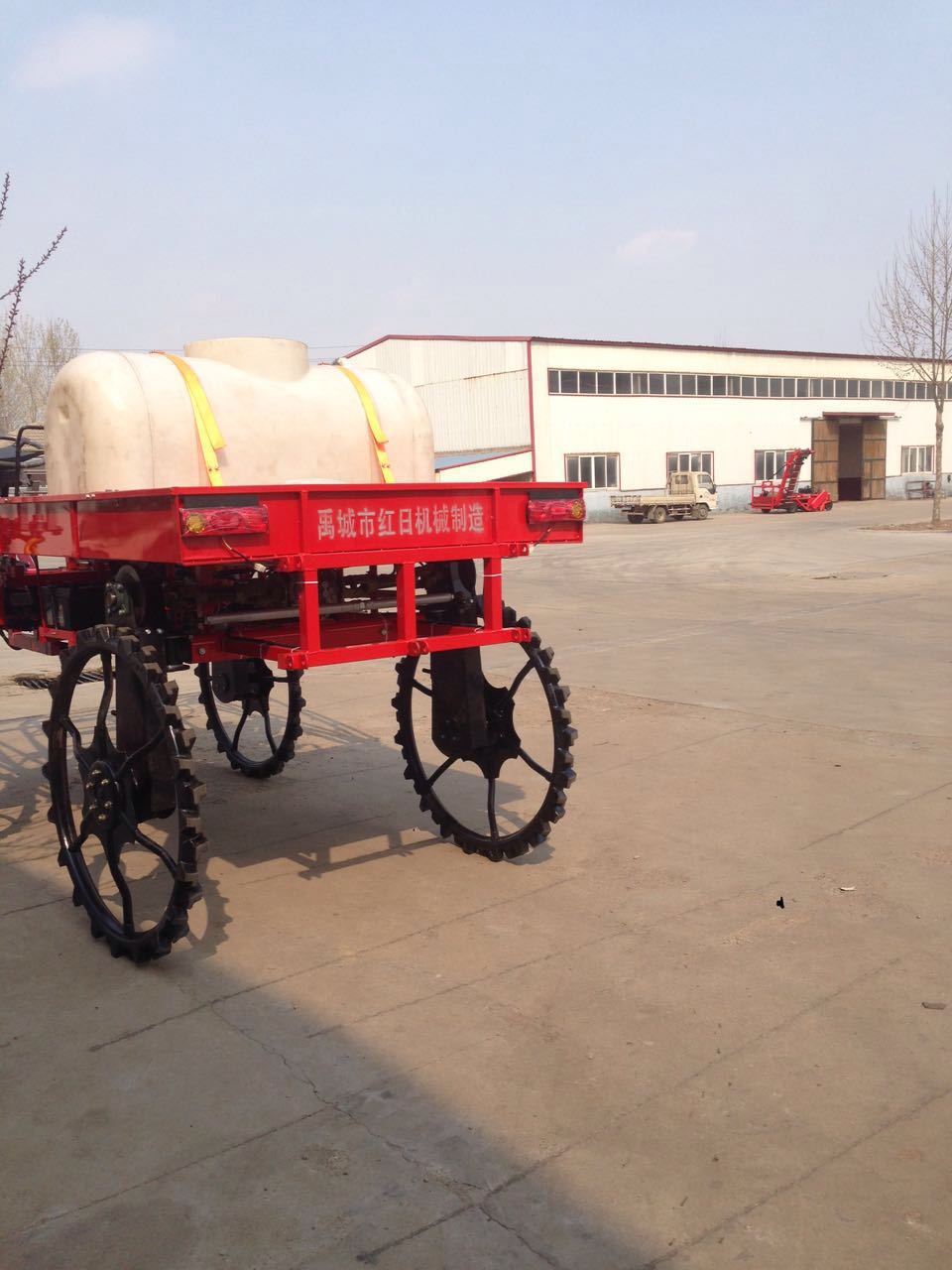 四轮自走式打药机  农用喷雾器  拖拉机悬挂喷药机  红日喷药机