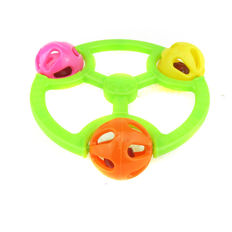 F1611 BOLA DE TRES BOLAS bola Bell bebé sonajero juguetes para niños Yiwu 2 yuanes grandes almacenes al por mayor