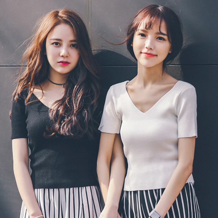 A generation of hair ice silk sweater women's V-neck short sleeve T-shirt women's summer pullover slim fit slim knit top tide