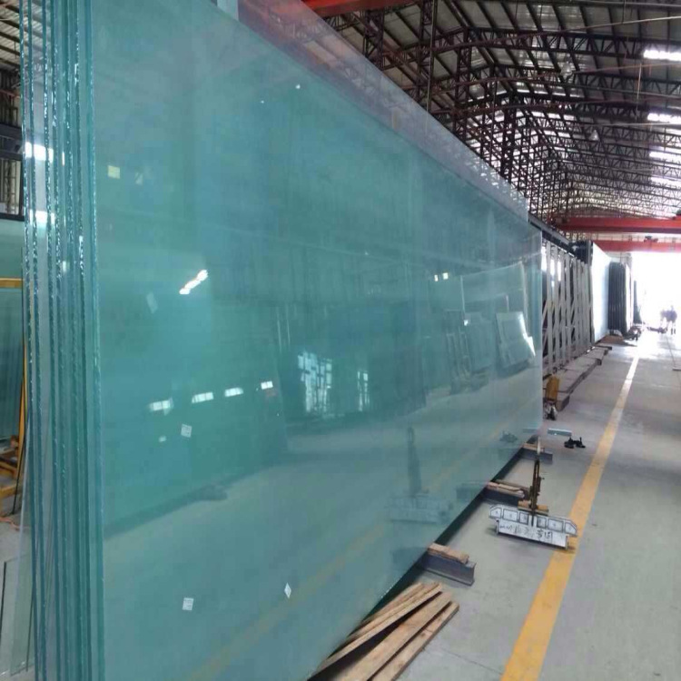 Transparent float glass sheets 1-19mm can be used for cutting and exporting electronic glass and building curtain wall glass sheets Transparent float glass sheets 1-19mm can be used for cutting and exporting electronic glass and building curtain wall glass sheets