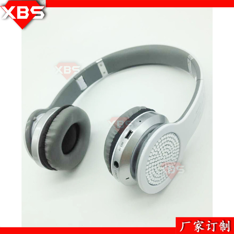Headphone Rhinestone Decoration Processing, Flat Round Stickers, 3mm White Acrylic Decorative Rhinestone Stickers, Customizable with Sample Designs Headphone Rhinestone Decoration Processing, Flat Round Stickers, 3mm White Acrylic Decorative Rhinestone Stickers, Customizable with Sample Designs