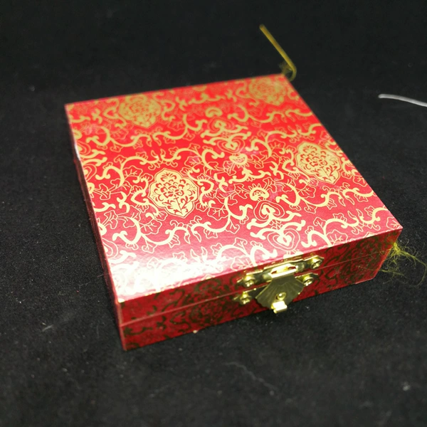 Wooden box