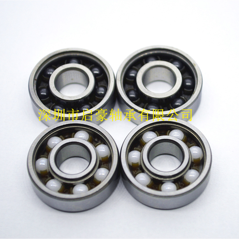 三叶指尖陀螺大量生产中 轴承608RS ABEC-7 七种颜色盖子