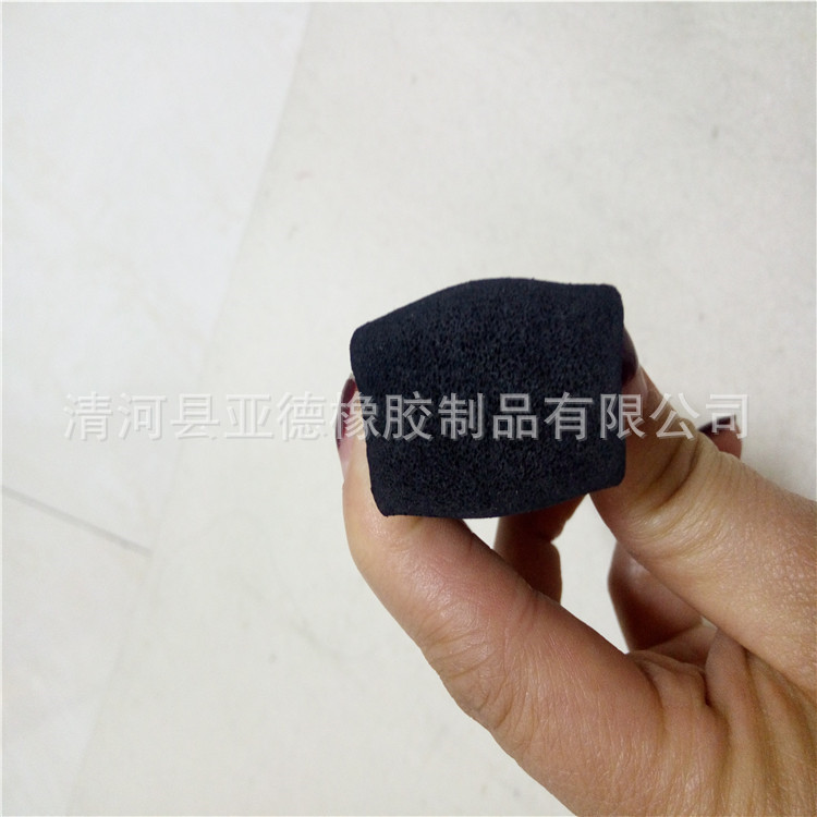 供应 橡胶发泡阻燃密封条 三元乙丙发泡密封条 EPDM发泡胶条