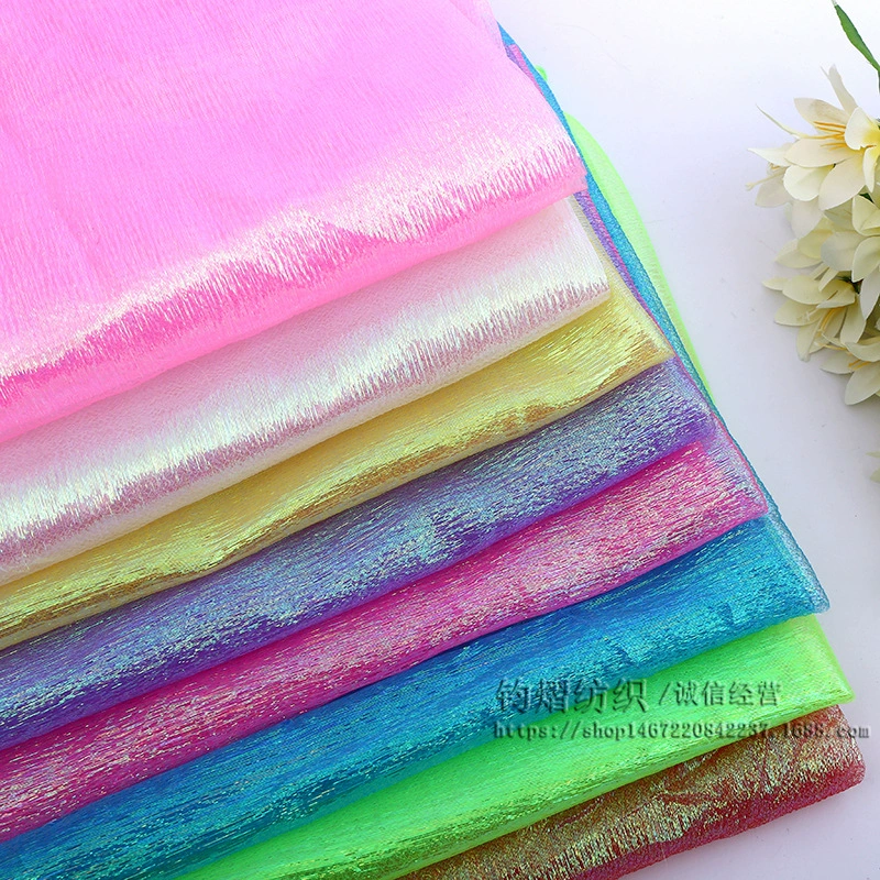 Spot supply shiny crepe wrinkled colorful yarn fabric puffy skirt stage performance clothing wedding decoration yarn